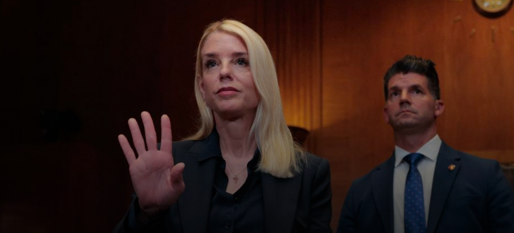 Pam Bondi llamó «adversario extranjero» a México por una sola razón: Trump